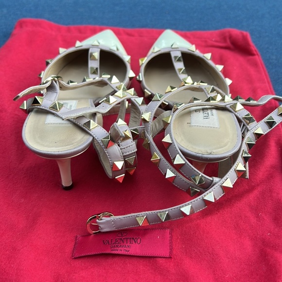 Rockstud Caged 65 Leather Ankle Strap Pump - Picture 11 of 12